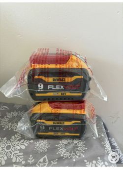 Dewalt Batteries $300 Por Las Dos