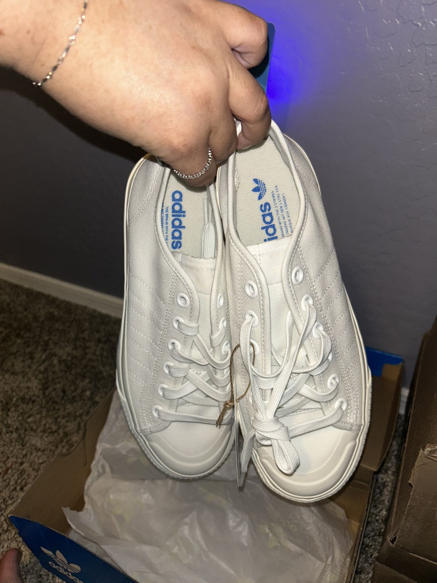 White Adidas Nizza