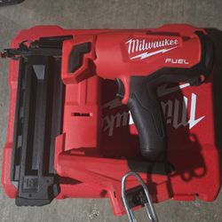 Milwaukee Nail Gun 18 Volt🔥😁