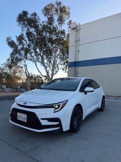 Toyota Corolla SE hybrid 2024