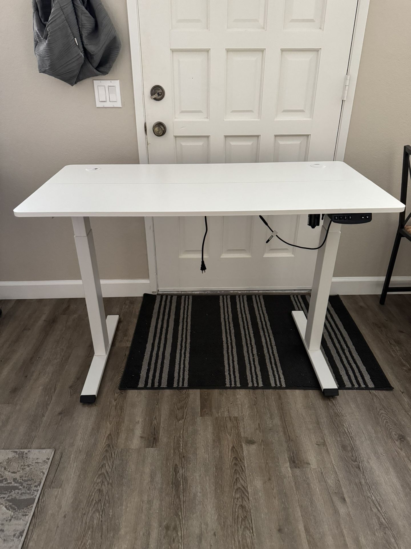 Automatic Standing Desk