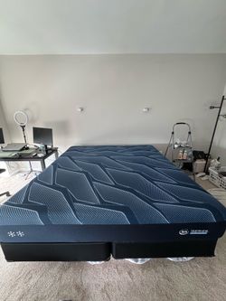 King Size Serta iSeries Mattress and Bed Frame