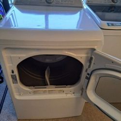G&E Set Of Washer And Dryer 