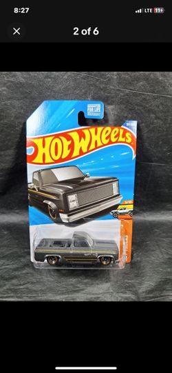 Hot Wheels 2025 '83 Chevy Silverado Black 157/250 HOT TRUCKS 9/10 