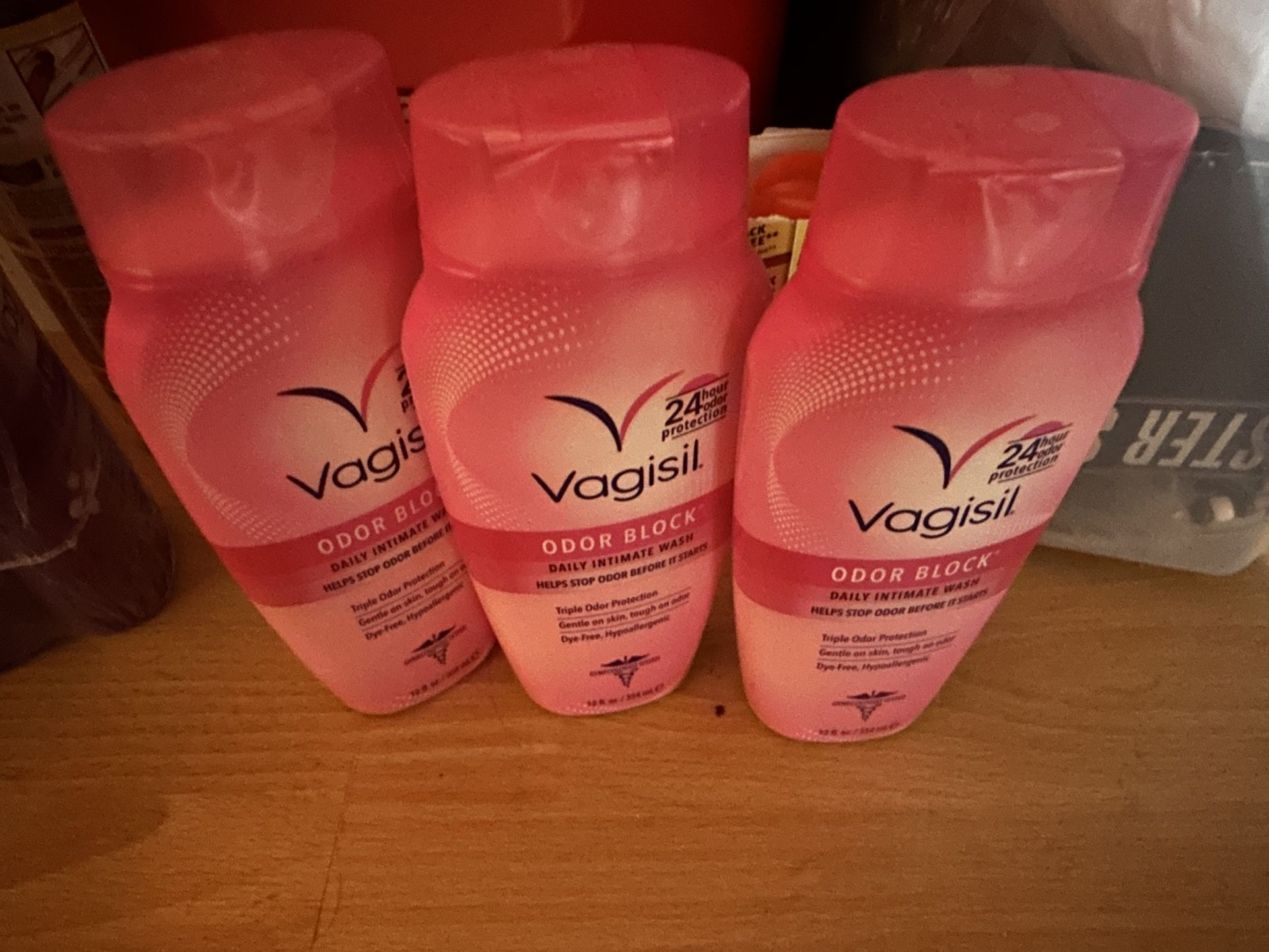 DAILY INTIMATE WASH HELPS STOP ODOR BEFORE IT SOM