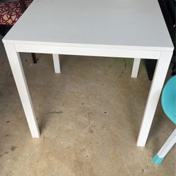 Table 29 1/2 “ x29” 1/2” White