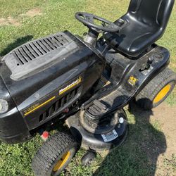 Riding lawnmower (MTD - 7 Speed)