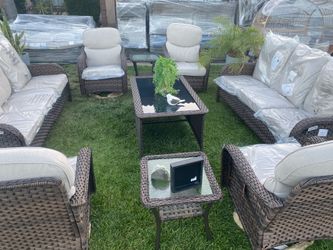 Brand new patio set