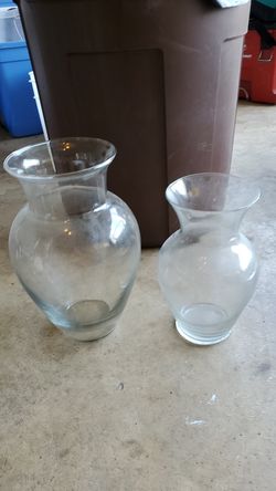 2 vases
