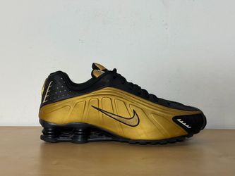 Nike Shox R4 Metallic Gold Black Sneakers 104265-702 Men's Size 12