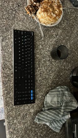Keyboard Can Connect Up To 3 Monitors