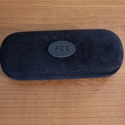 *SEE* Black Velvet Hardshell Eyeglass Case