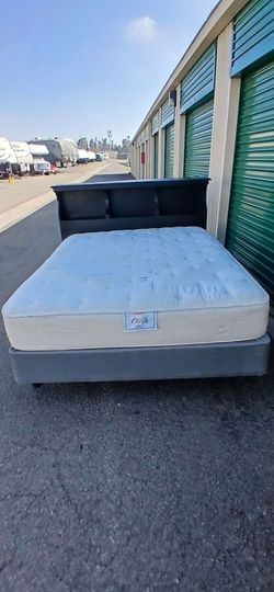 QUEEN HEADBOARD WITH BOX AND MATTRESS