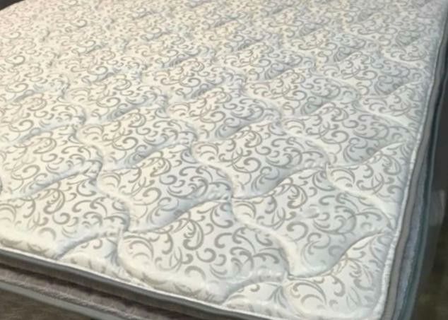 King Mattress, Take it with $40 down! Awesome Deal!