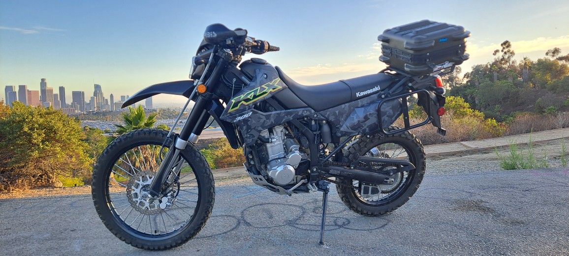 Kawasaki   KLX300      Clean Title