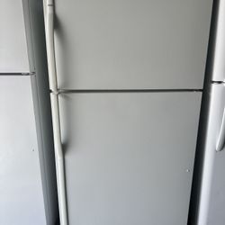 Kenmore Top And Bottom Fridge Everything Works Great 2 Months Warranty 35w” 67H” 📍5413 U.s 92 Plant City Fl
