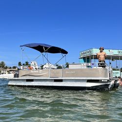 2011 20’ Palm Beach Marinecraft Pontoon 