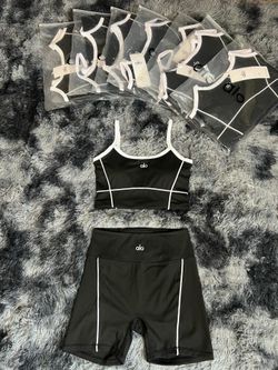Alo 2 Piece Workout Set Top and Shorts sizes SML
