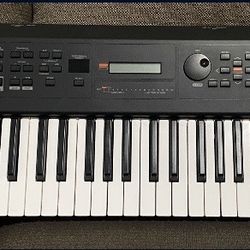 Yamaha MX49 Synth/Controller