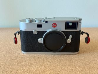 Leica m10 silver with two batteries and charger - OBO