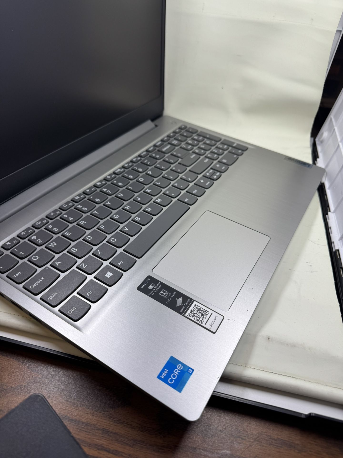 Lenovo Ideapad Touch Screen Laptop – i3 1005G1, 8GB RAM, 256GB