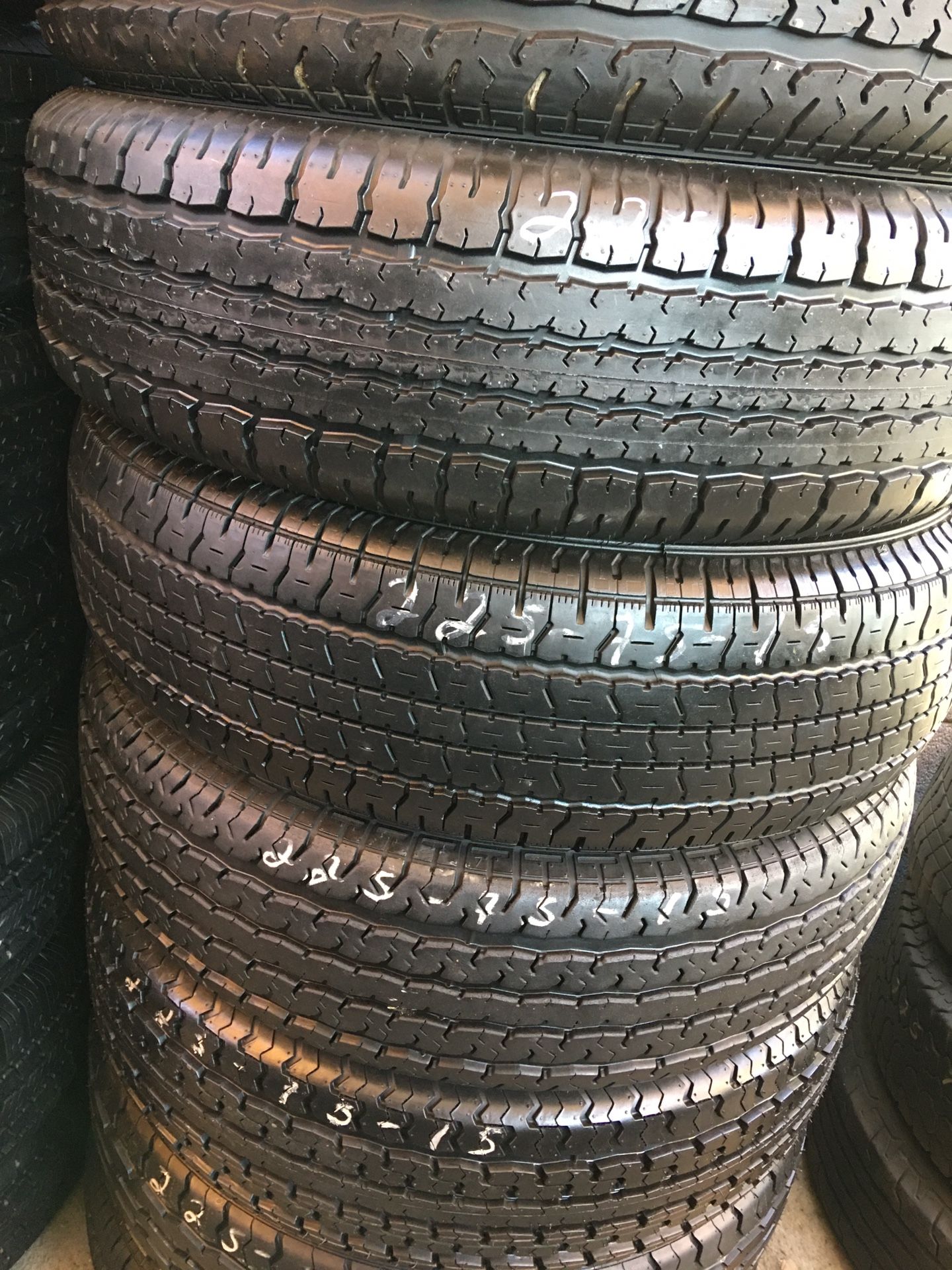 (15) 225 75 15 Used Trailer Tires Excellent Condition Installation ST
