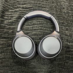 Sony WH1000XM4 Noise Canceling Headphones 