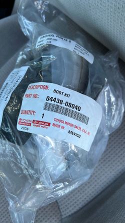 Cv axel boot kit  OEM Toyota Sienna 04 le fwd