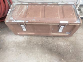 Large Hard Case Storage Trunk with Latches