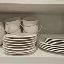 FREE. Dishware Set for 4 And Cups For 8