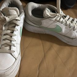 Woman shoes