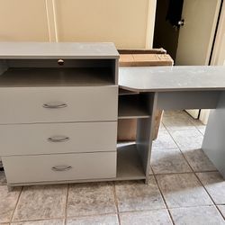 Desk/ Dresser/ Tv Stand