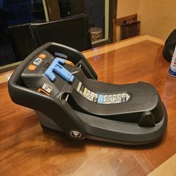 Uppababy Spare Mesa Carseat Base