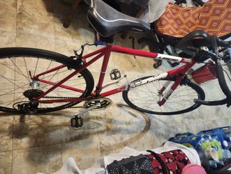 NEW ROAD BIKE GIORDAUNO LIGERD 70021SPEED EVERYTHING LARGE FramIS GOOD CONDITION 23farme Siz