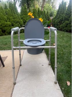 Bedside commode, portable