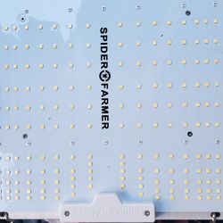SPIDER FARMER LED LIGHT 