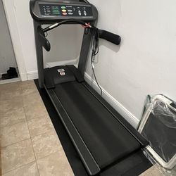 Landice L7 Treadmill