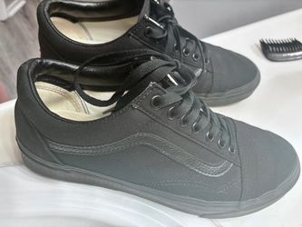Men or Women’s Black Vans