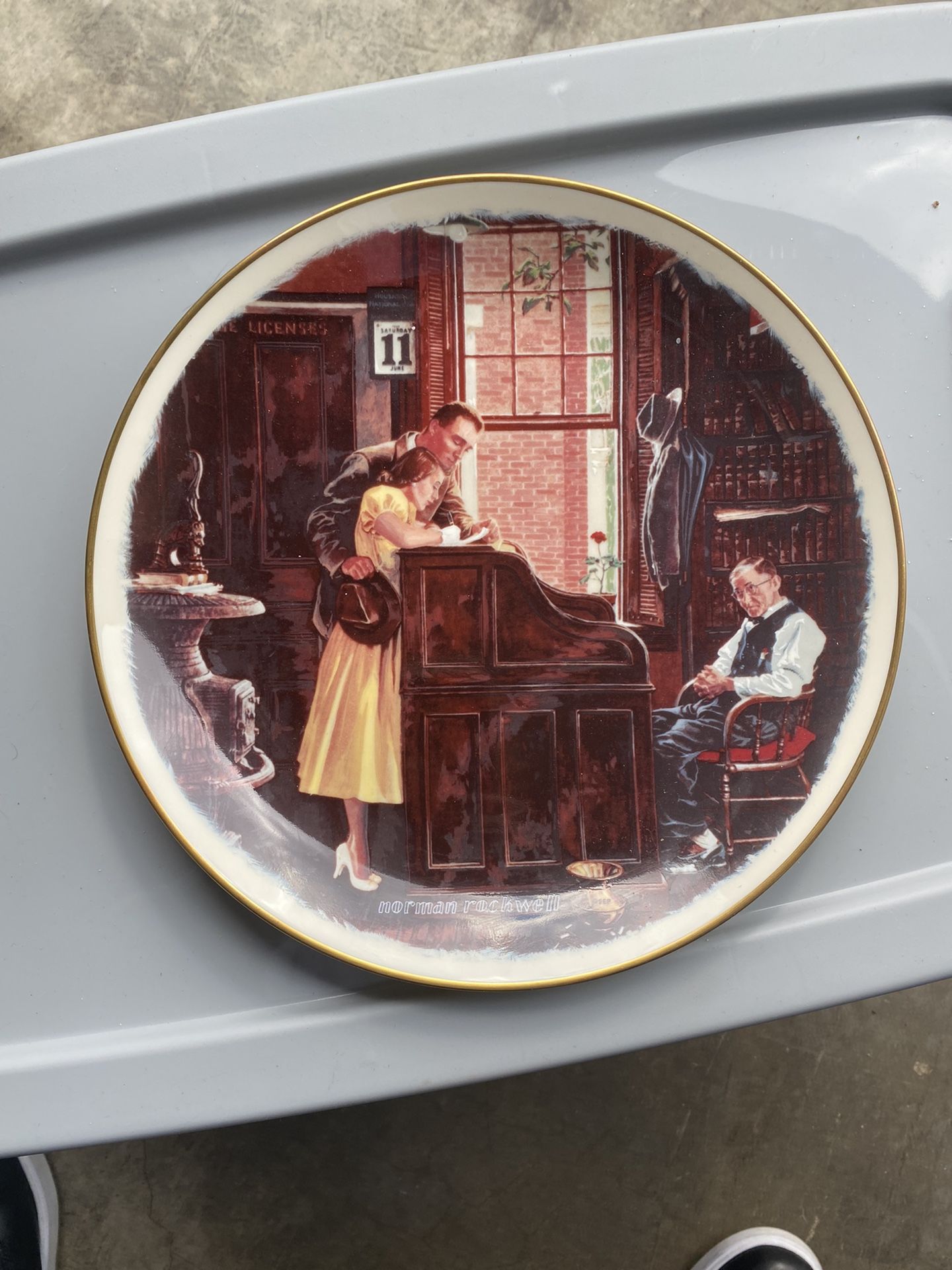 Collectible Plate Best Offer 
