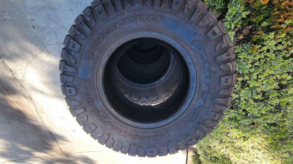 35x12.5x17 Nitto Rudge Grappler