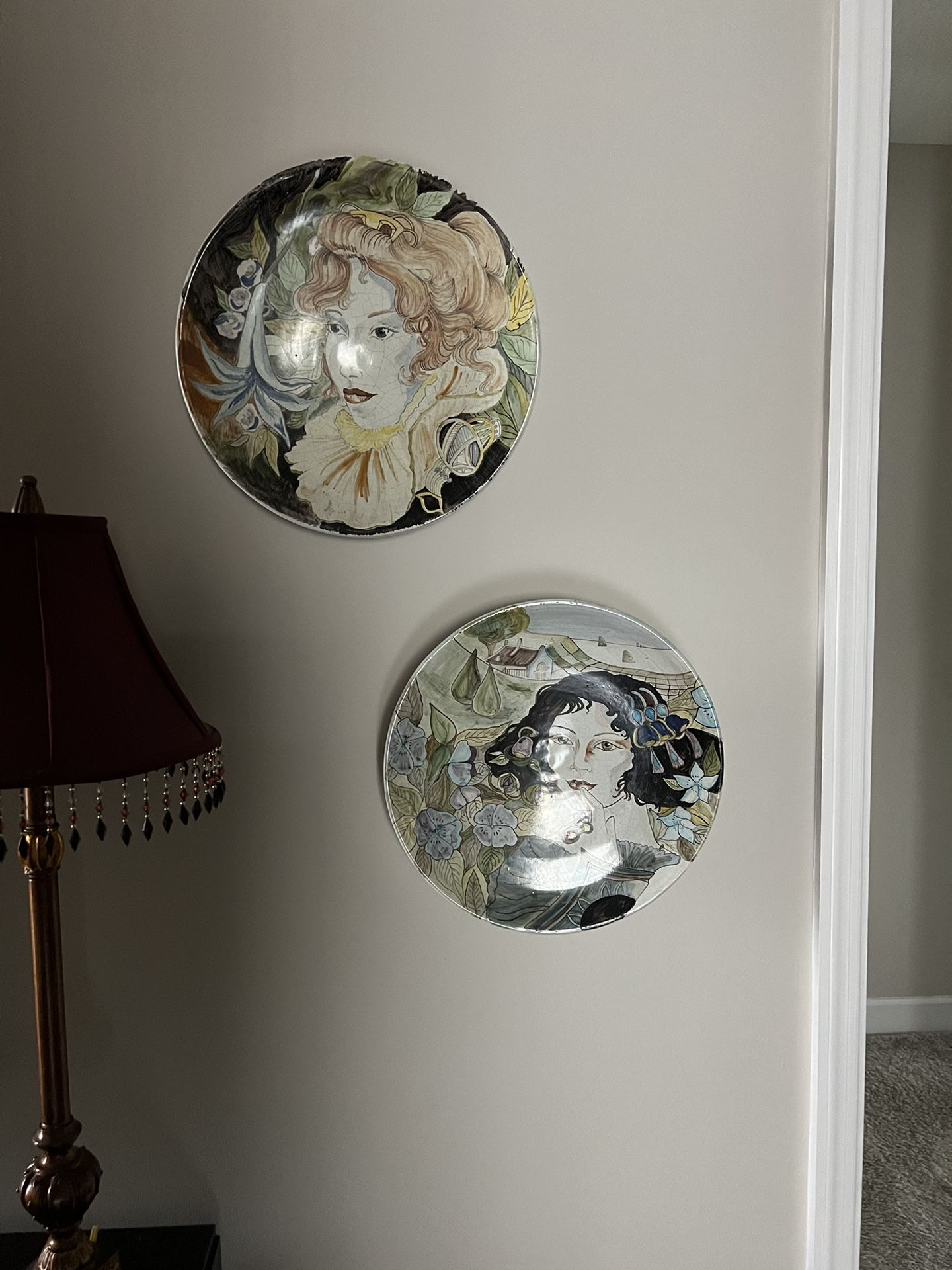 18” hanging plates