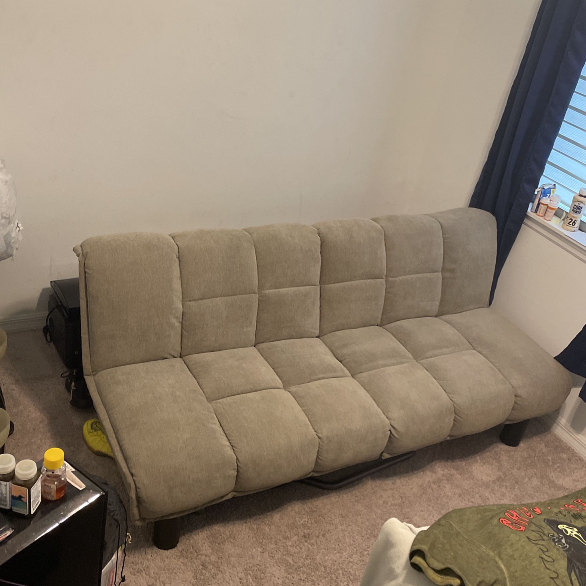 Clean Futon (Couch)