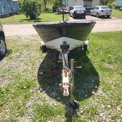 13 Ft Boat And Trailer