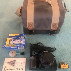 Vintage Minolta Maxxum 3xi Film Camera with Case