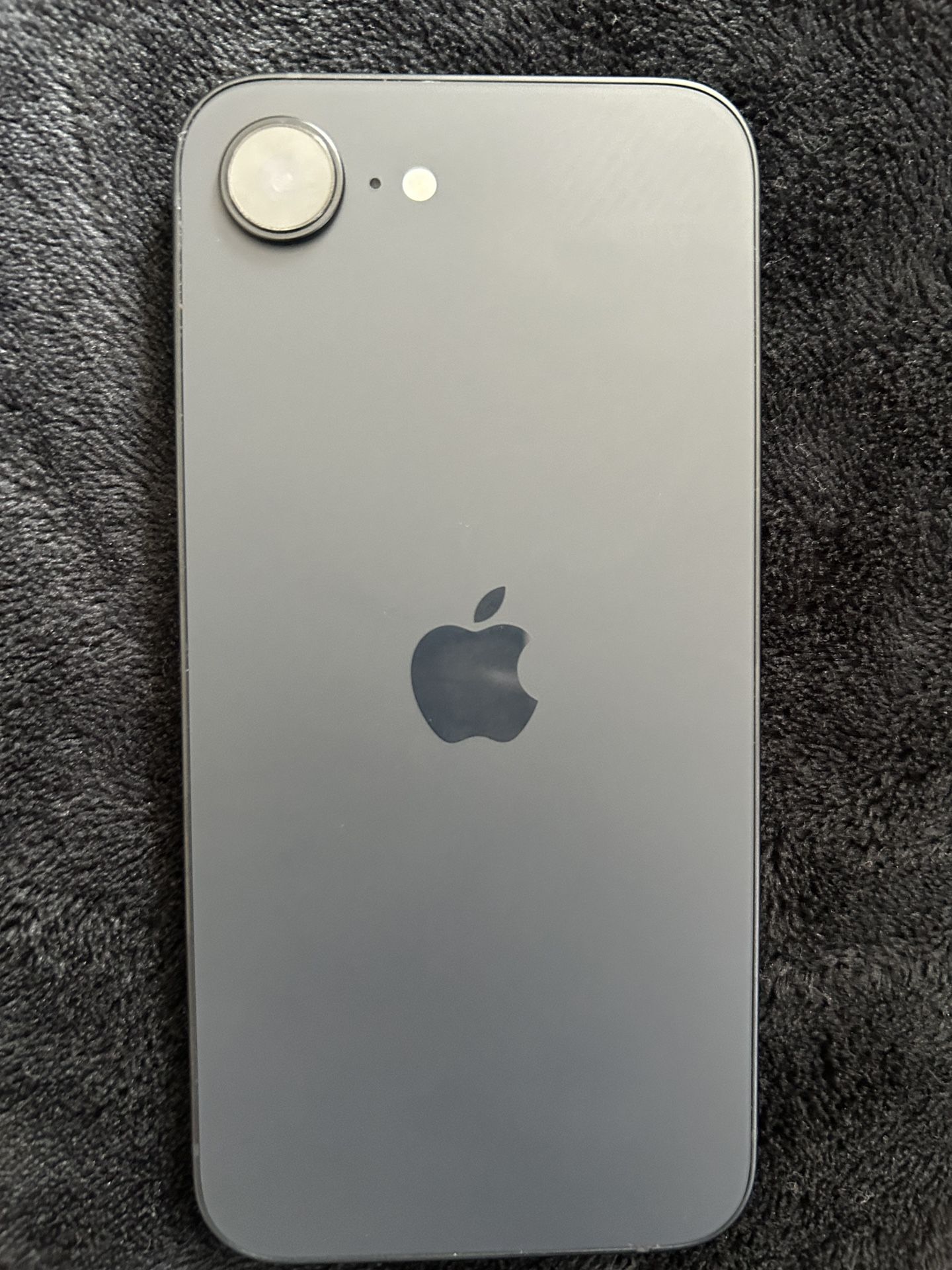 iPhone 16e