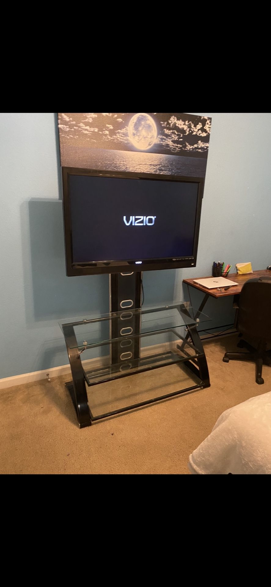 Tv Vizio 42” Whit Stand
