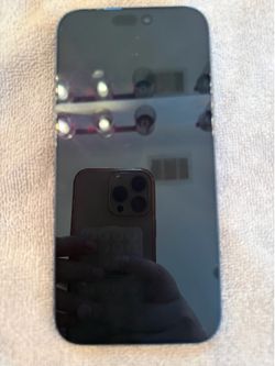 iphone 17 pro max (atat locked)