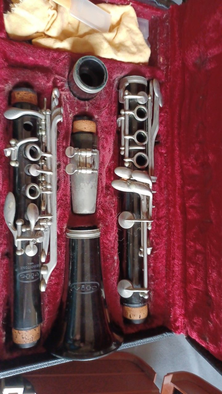 Beginner Clarinet x2