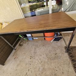 Wood/metal Desk
