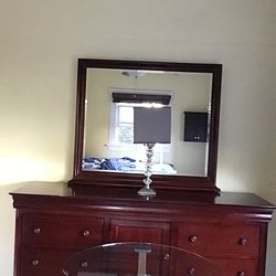 6 Drawer Dresser With Center Storage And Large Mirror And Adjustable Glass Table 